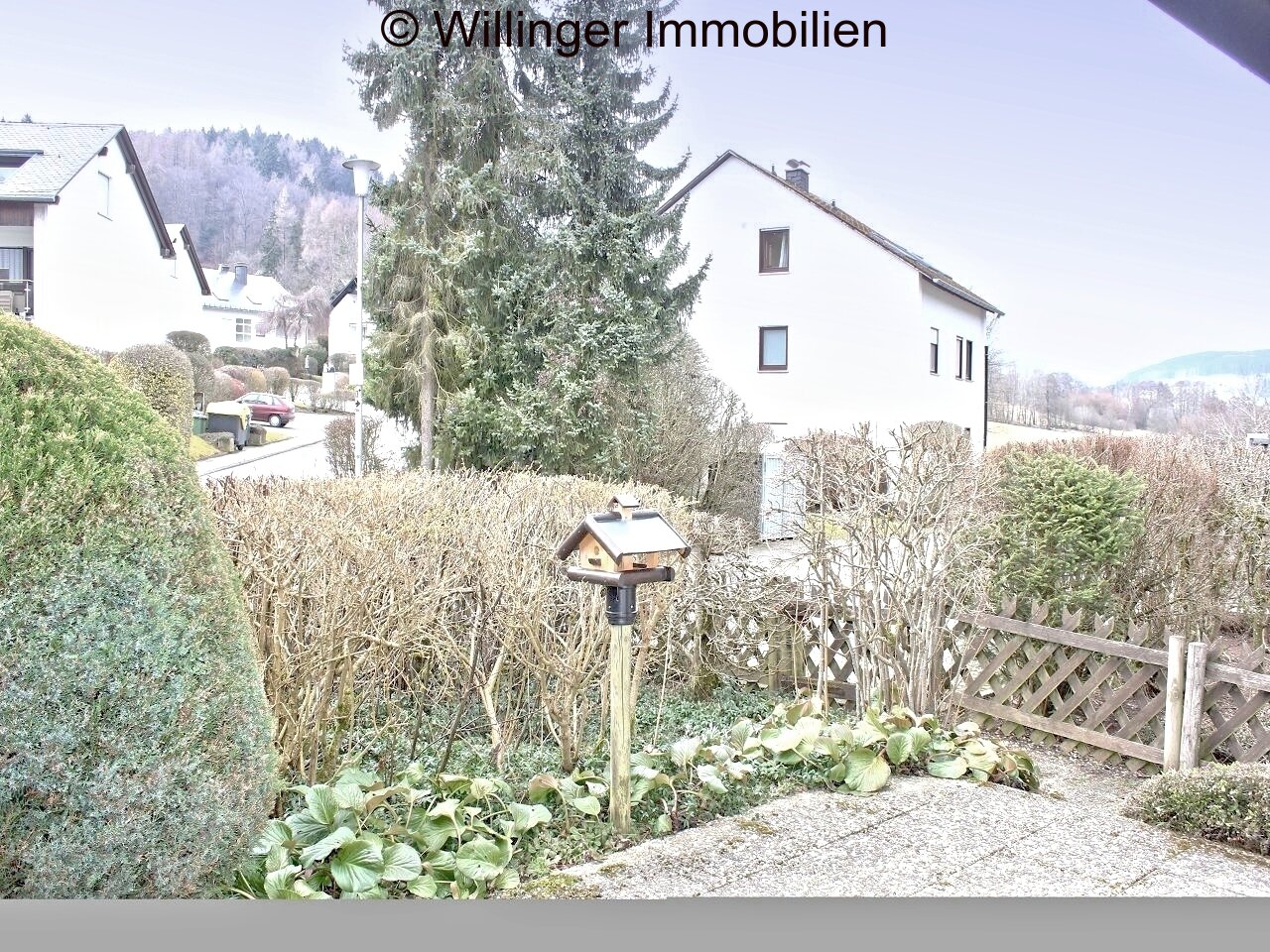 . Terrasse mit Gartentor