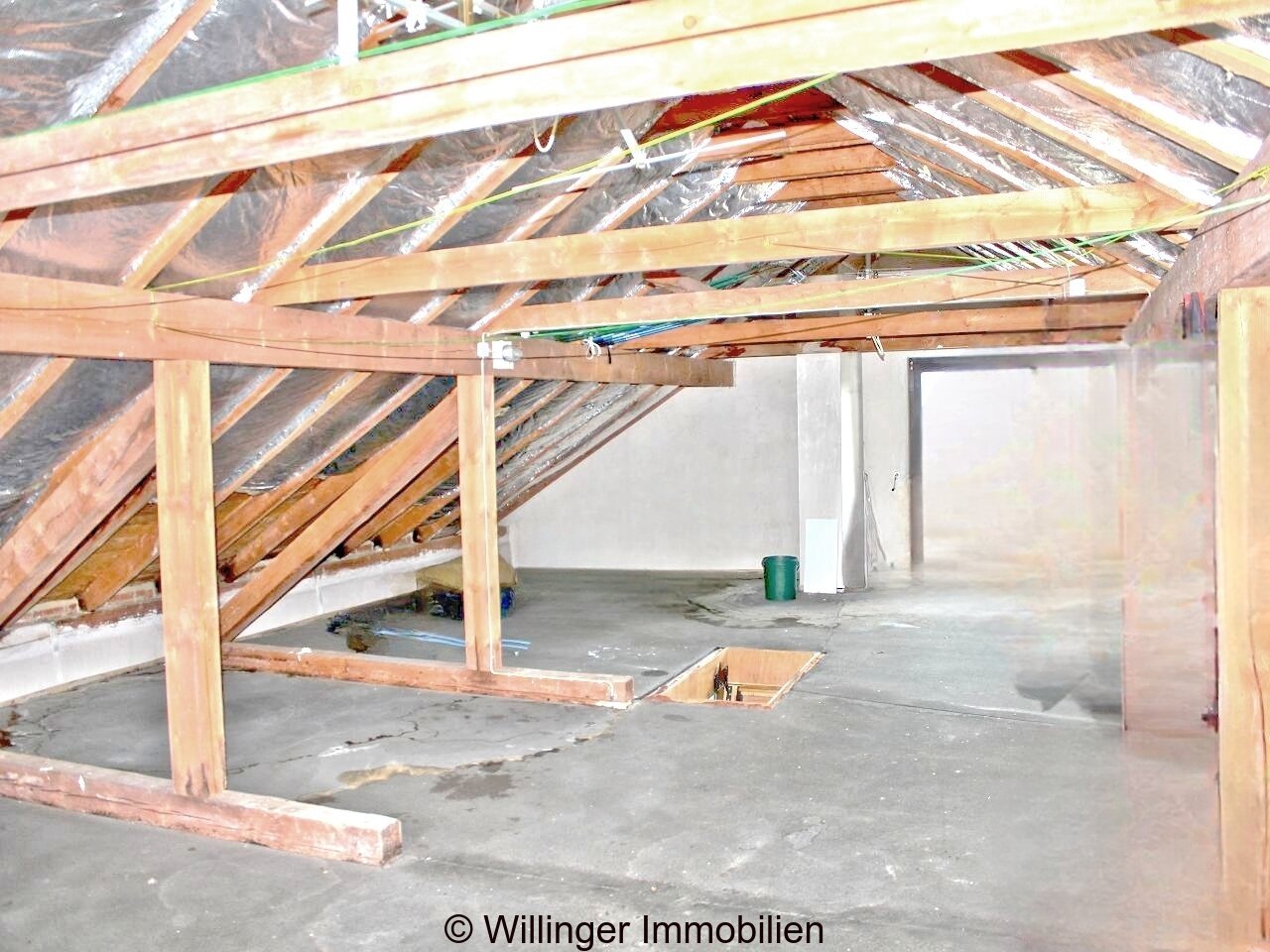 . Dachgeschoss ausbaubar inPixio