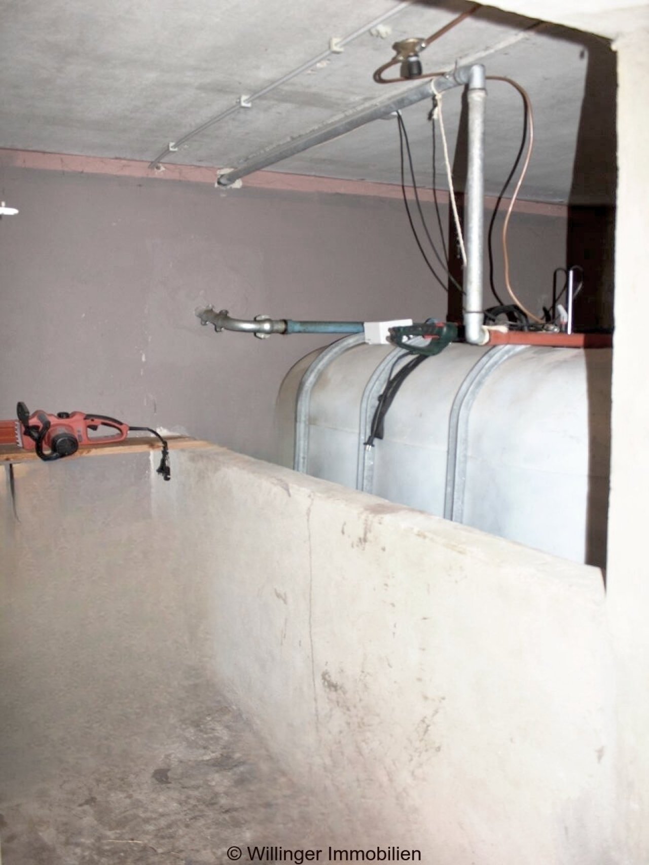 . Öltanks UG inPixio